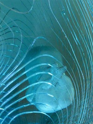 Kunstwerk Monolithisch Aangemaakt Glas