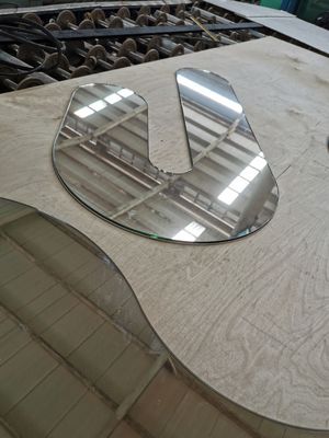 Scratchproof CNC verwerkte 2440x5000mm Standaardglascomités