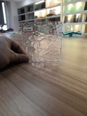 De gevormde Geharde 12mm Douchedeuren ontruimen Glas
